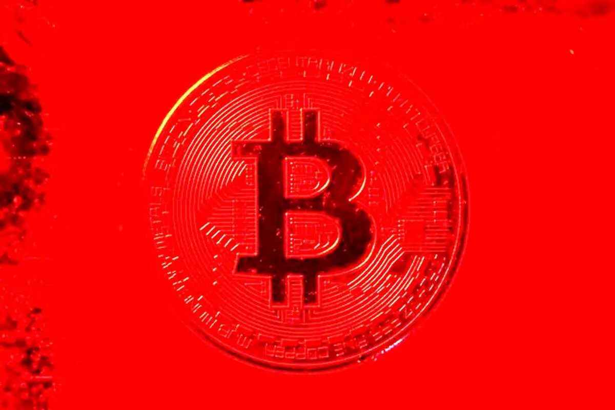 بیت کوین با سر به زمین خورد