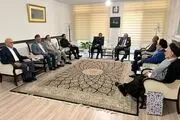 محمدعلی ابطحی با فوتبالیست‌ها دیدار کرد 