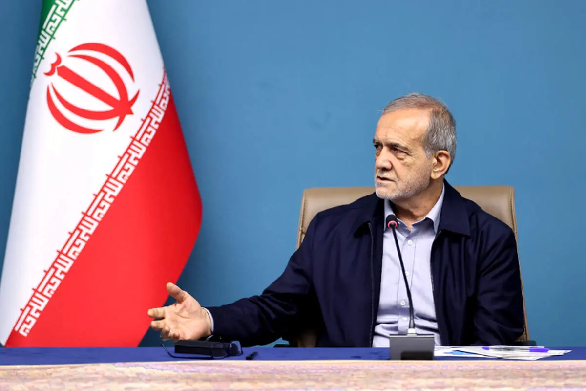  دیدار پزشکیان با مدیران ارشد صنعت هسته‌ای