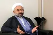 کنایه نقویان به زاکانی: در خبر دیدم آقای پزشکیان آن‌هایی که در مناظره به او بی‌ادبی کردند را هم در آغوش گرفته است، آفرین