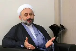 نقویان: استادان به درد بخور را بیرون بریزید در و دیوار دانشگاه که ارزشی ندارد