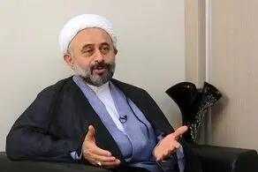 نقویان: استادان به درد بخور را بیرون بریزید در و دیوار دانشگاه که ارزشی ندارد