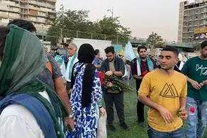 تصاویر حضور مردم در ورزشگاه حیدرنیا در حمایت از پزشکیان + ببینید 