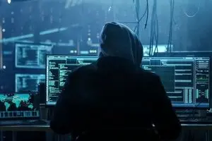 مسافر ناخوانده جاسوس از آب درآمد