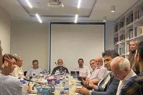 خرازی: اگر موفقیت‌هایی که در حوزه هسته‌ای و نظامی حاصل شده در حوزه اقتصادی ایجاد می شد، الان با مشکل مواجه نبودیم 
