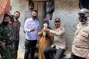واکسن کرونا بزنید، مرغ زنده هدیه بگیرید!
