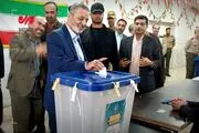 فرمانده کل ارتش کجا رای داد؟ 