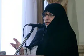 این بانوی زن سیاسی در ایران با سرطان دست و پنجه نرم می‌کند 