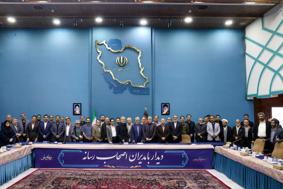 رئیس جمهور: با زور نمی‌توان حجاب را بر سر مردم گذاشت، با زور هم نمی‌توان آن را از سر برداشت