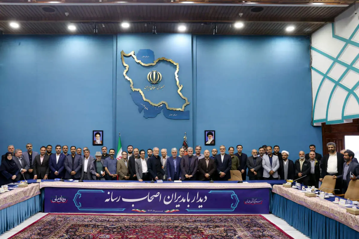 رئیس جمهور: با زور نمی‌توان حجاب را بر سر مردم گذاشت، با زور هم نمی‌توان آن را از سر برداشت