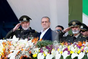 عکسی خاص از پزشکیان در میان فرماندهان نظامی + ببینید 