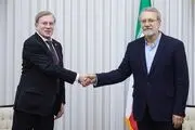 دیدار علی لاریجانی با معاون نخست‌ وزیر فدراسیون روسیه/ ایران تصمیم خود را برای عملیاتی‌سازی کریدور شمال ـ جنوب اتخاذ کرده است