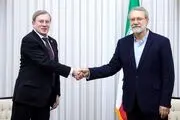 دیدار علی لاریجانی با معاون نخست‌ وزیر فدراسیون روسیه/ ایران تصمیم خود را برای عملیاتی‌سازی کریدور شمال ـ جنوب اتخاذ کرده است