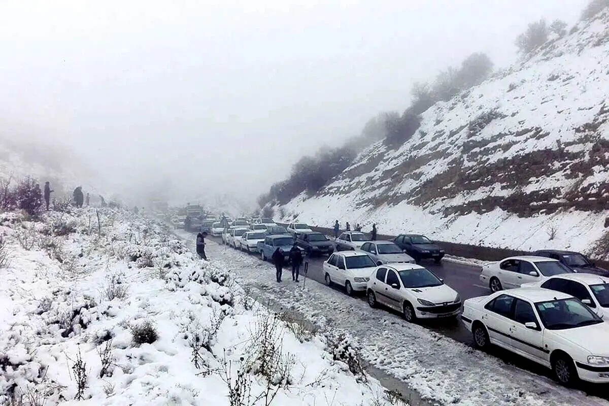 بارش شدید برف و کولاک در این مناطق کشور/ یخبندان در استان تهران