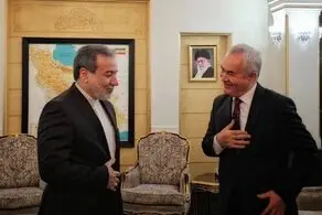 عراقچی به تاجیکستان رفت 