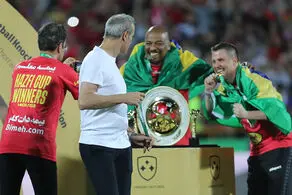 گل محمدی، پرسپولیسی ها را سرکار گذاشت!