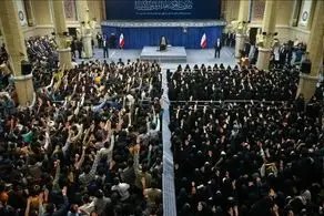 رهبر انقلاب: امسال نسبت به سال گذشته در مثل همین روز در برخی از مسائل، قوی‌تر هستیم/ از دست دادن شخصیت‌های برجسته به‌ هیچ وجه به معنای عقبگرد نیست 