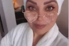  صبا راد با استایل منشوری اِبرو گوندش در تهران!/ تصاویر