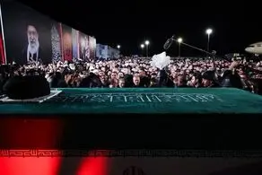 آیین رسمی استقبال از پیکر مطهر رهبر شهید در عراق برگزار شد