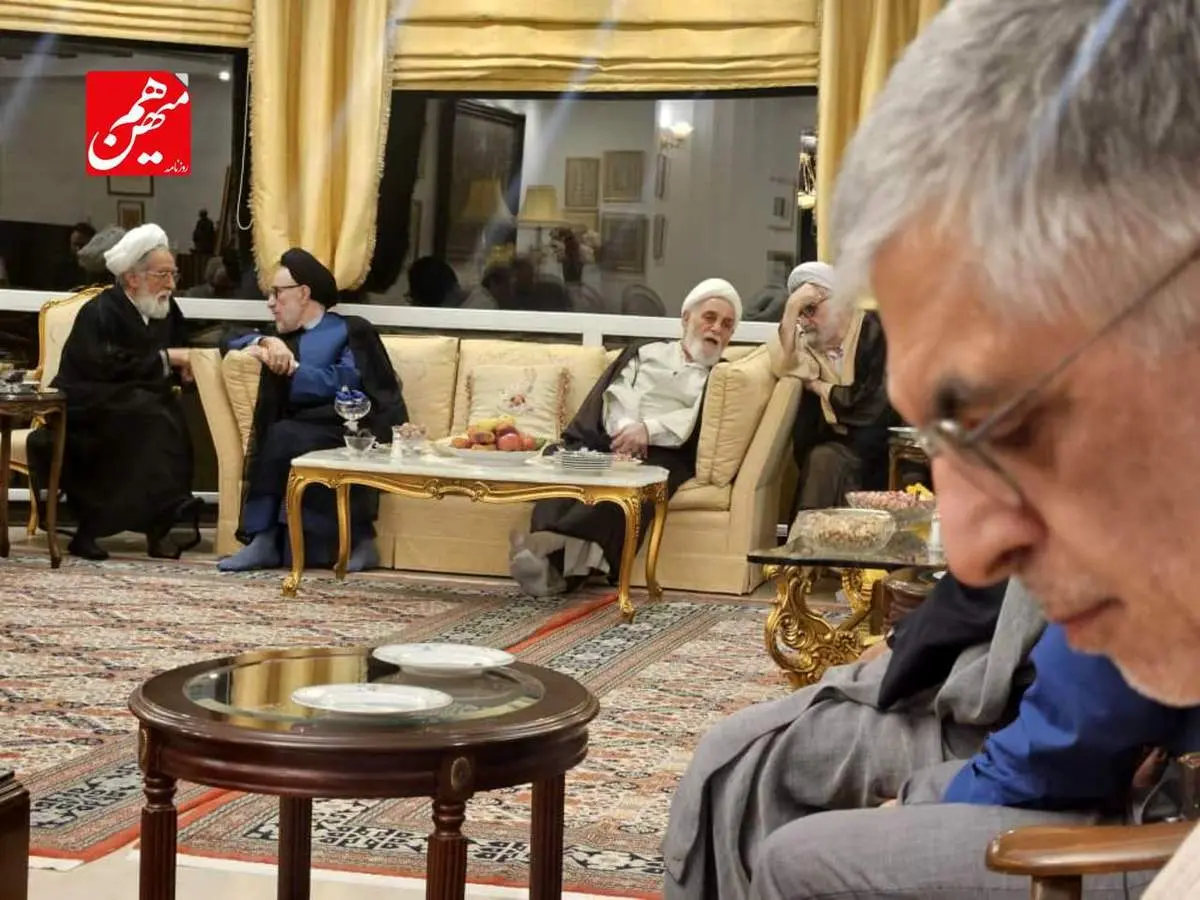 دیدار چهره‌های روحانی و سیاسی در منزل کرباسچی 
