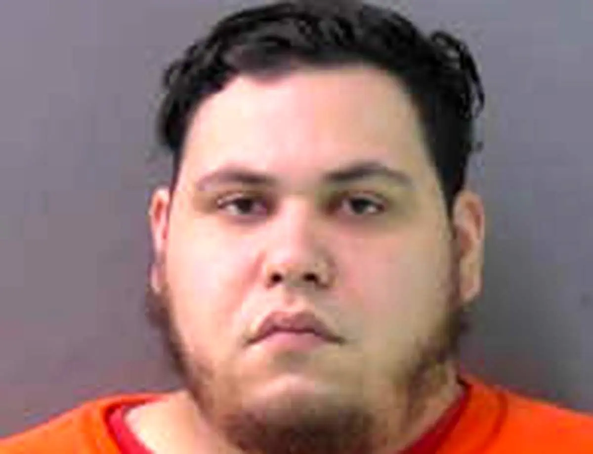 پدر روانی دختر 2 ساله‌اش را به خاطر پوشیدن اشتباه کفش‌، کشت!+ عکس قاتل