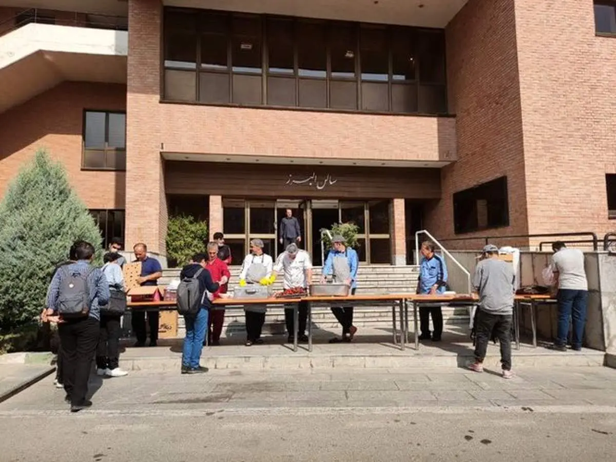 دهن کجی دانشجویان دانشگاه شریف به اقدام عجیب این دانشگاه+ببینید