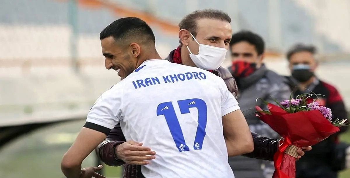 خیال هواداران راحت شد/ بازیکن پرسپولیس تمدید کرد
