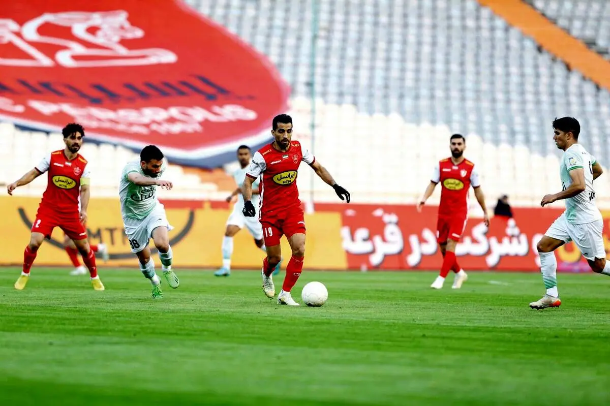 تردید پرسپولیس برای نگه داشتن بازیکن 36 ساله اش