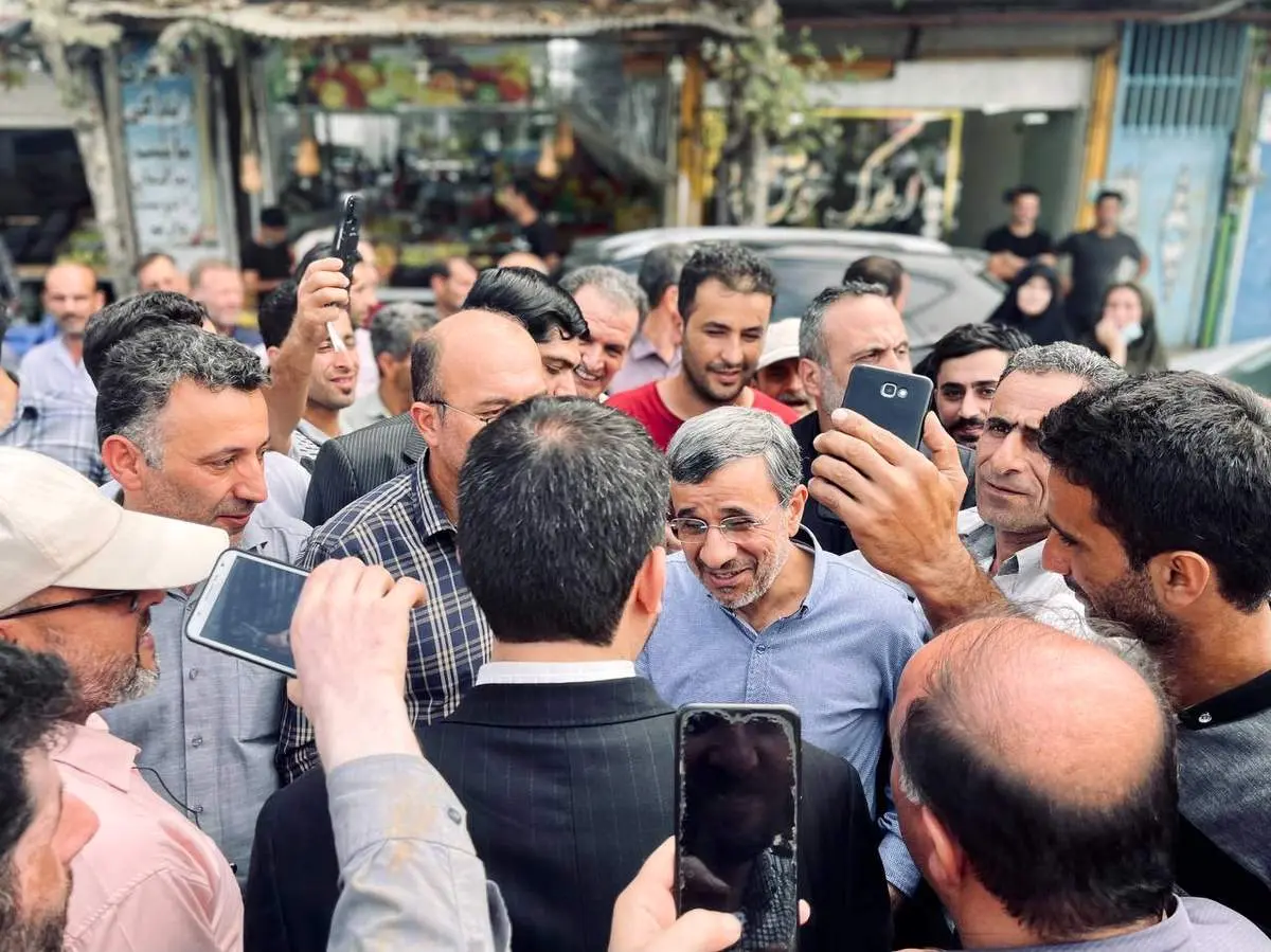 عکسهای لو رفته از خوشگذرانی جنجالی احمدی نژاد+ببینید