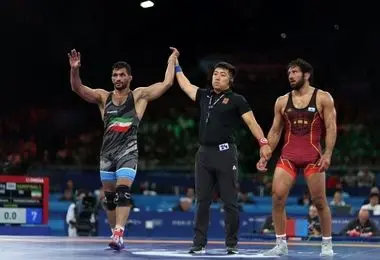 حسن یزدانی در فینال لیگ برتر کشتی آزاد مقابل مجتبی گلیج به میدان می‌رود