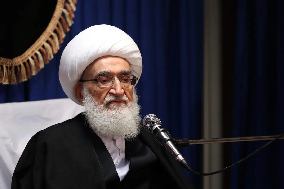 آیتالله نوری همدانی: مردم در شرایط کنونی با گرانی و سختی معیشت روبرو هستند