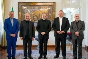 رایزنی رؤسای کمیسیون اقتصادی و کمیته دیپلماسی اقتصادی مجلس با عراقچی