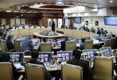 پزشکیان: با اتکا به نخبگان و مدیران با انگیزه می‌توان تحول نظام سلامت را محقق کرد
