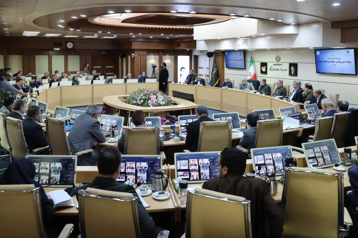 پزشکیان: با اتکا به نخبگان و مدیران با انگیزه می‌توان تحول نظام سلامت را محقق کرد
