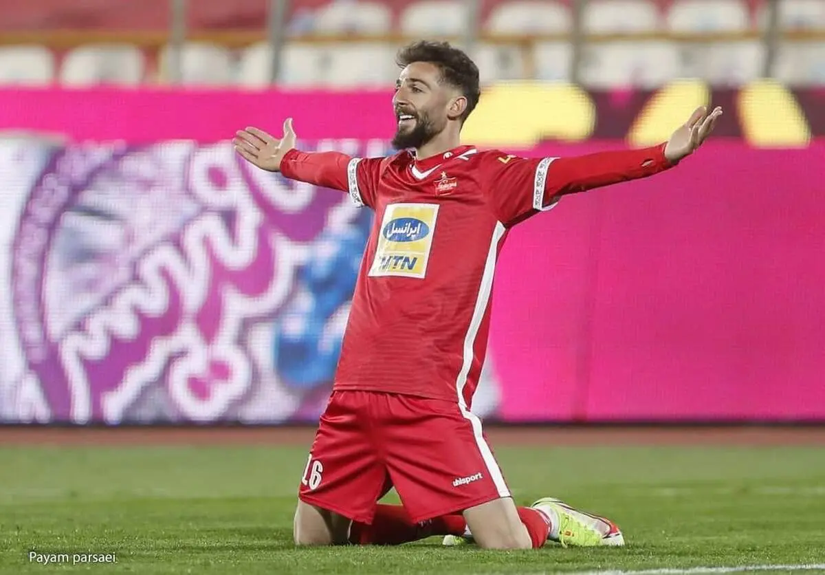 پرسپولیس باید تکلیف من را روشن کند