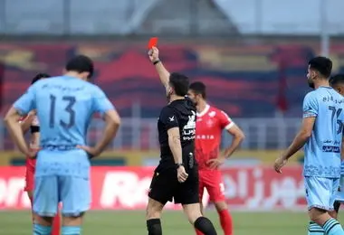  ابهام در قضاوت بازی پرسپولیس و چادرملو