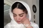 بازیگر معروف سینما در اقدامی عجیب از مادرش رونمایی کرد!+ فیلم