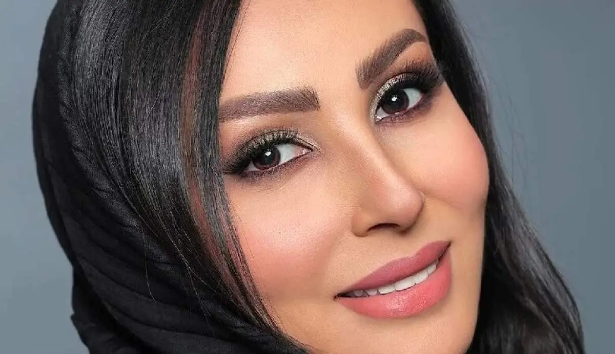 عکس جنجالی| خانم بازیگر زیر قولش زد و روسری‌اش را از سرش برداشت/ پرستو صالحی چرا این عکس عجیب را منتشر کرد؟