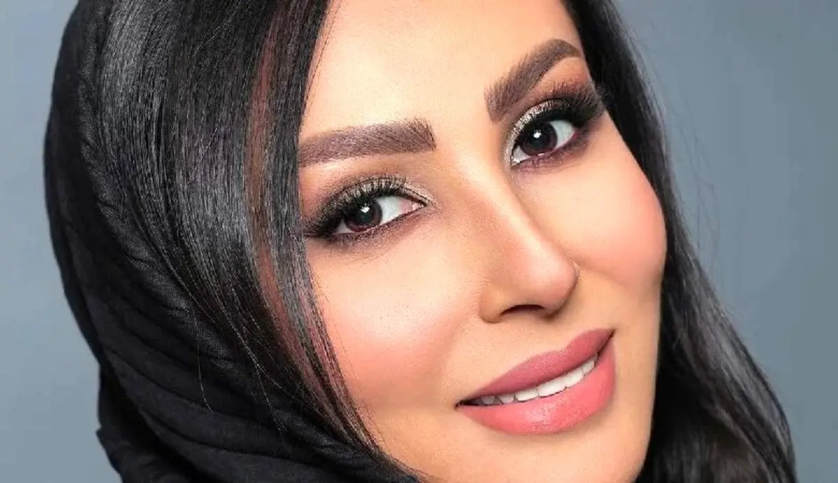 عکس جنجالی| خانم بازیگر زیر قولش زد و روسری‌اش را از سرش برداشت/ پرستو صالحی چرا این عکس عجیب را منتشر کرد؟