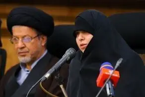 دو دختر شهید ابراهیم رئیسی در یک مراسم/ تصاویر