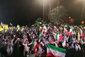 مردم تهران در خیابان فلسطین تجمع کردند 