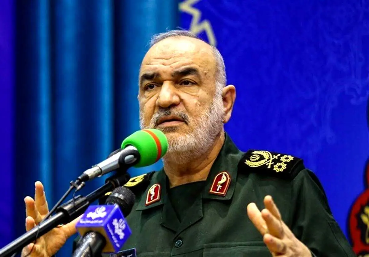 سردار سلامی: آمریکایی‌ها در جهان کوچک شدند و جایی برای نفس‌کشیدن ندارند