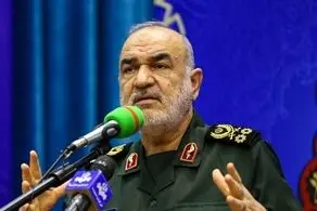 سردار سلامی: آمریکایی‌ها در جهان کوچک شدند و جایی برای نفس‌کشیدن ندارند