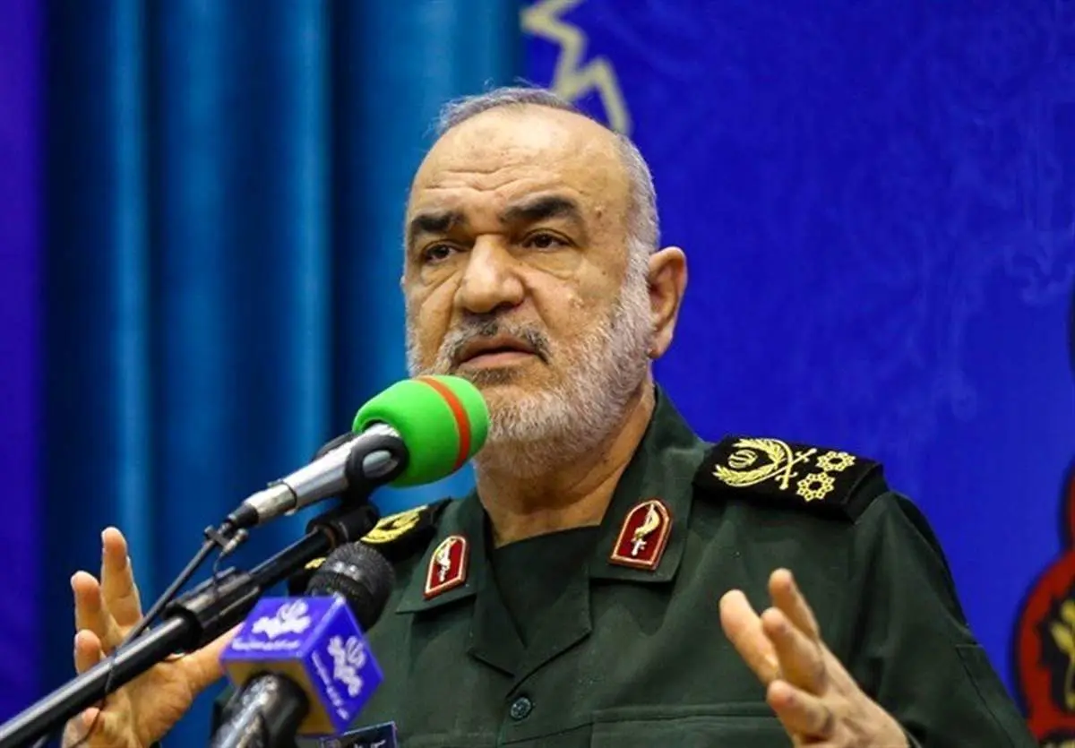 سردار سلامی: آمریکایی‌ها در جهان کوچک شدند و جایی برای نفس‌کشیدن ندارند