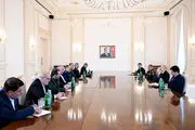 رایزنی وزیر دفاع ایران با علی‌اف در باکو 