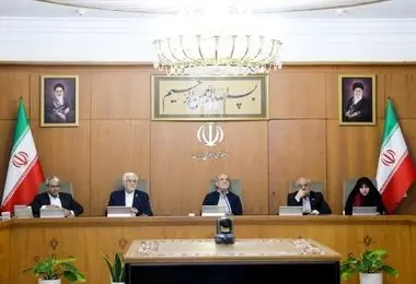 حقوق باید بر مبنای فایده هر فرد برای سازمان پرداخت شود، نه پست و مقام