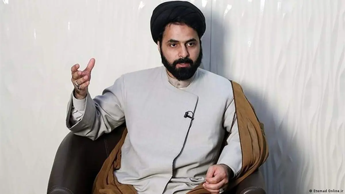 خلع لباس مهدی صدر الساداتی دائمی نیست