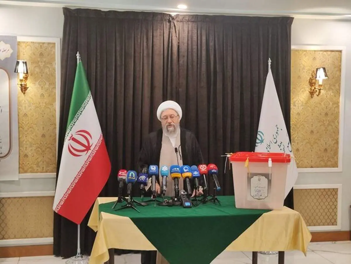 آملی لاریجانی رای خود را به صندوق انداخت 