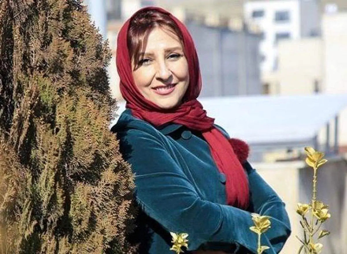 عکس شوکه کننده| کولاک بازیگر زن صداوسیما با تیپ منشوری/ «مرجانه گلچین» چرا این لباس‌های  نامتعارف را پوشیده؟