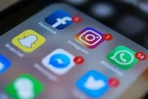 عکسی لو رفته از این دو دختر و یک پسر دهه هشتادی در خیابان فضای مجازی را ترکاند/عکس